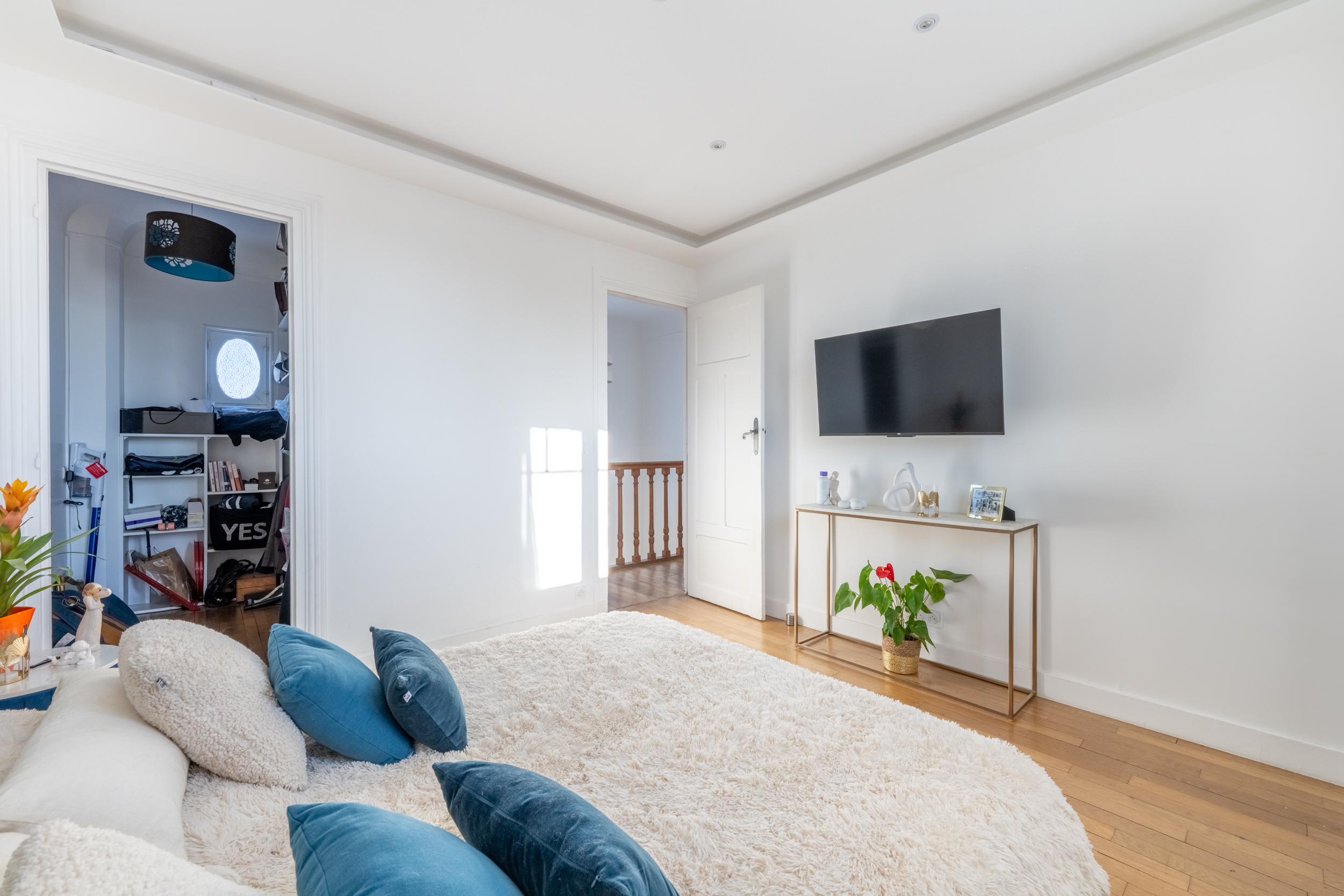 6 Av. de la Maladerie 78300 Poissy-16