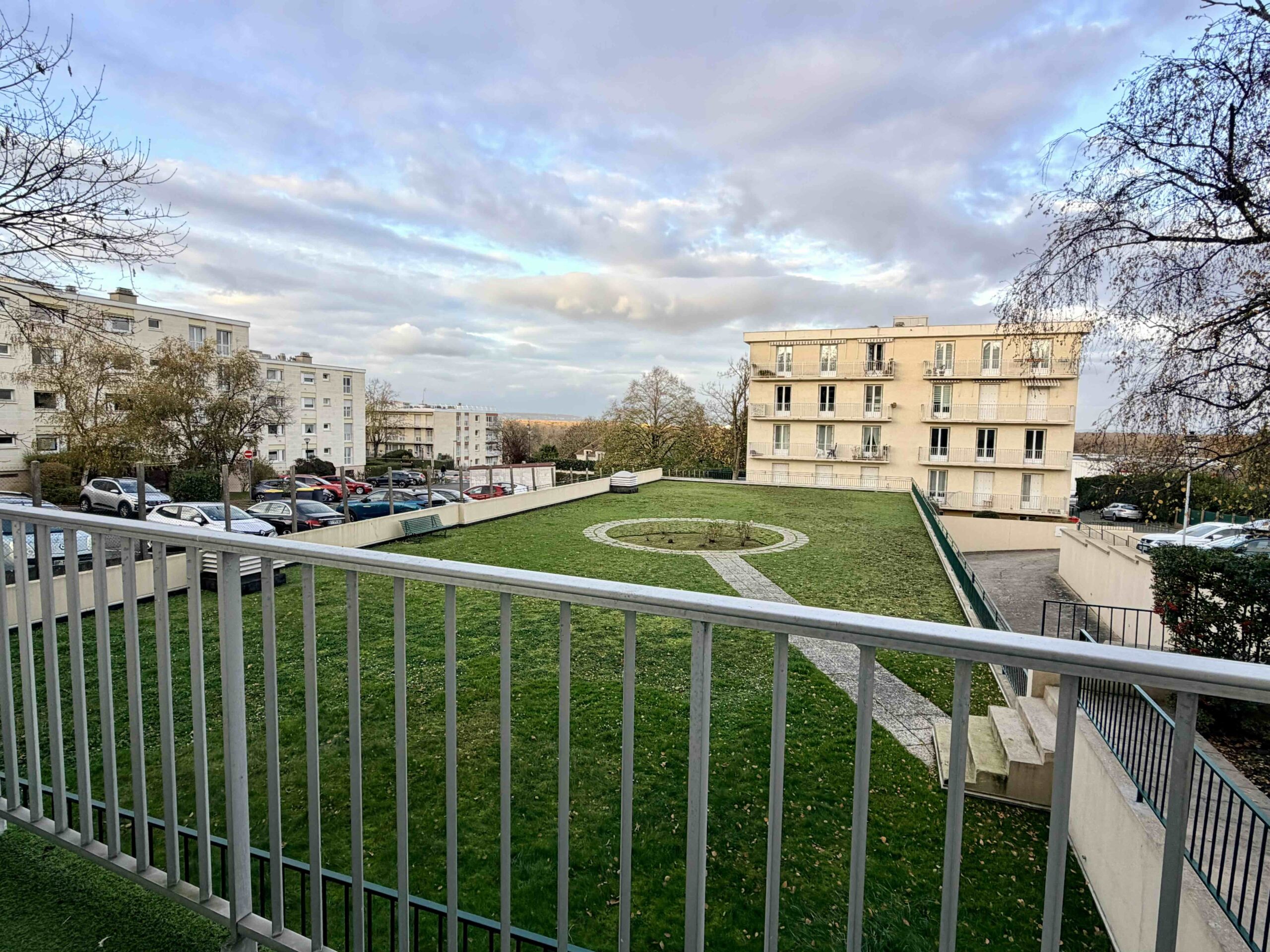 saint-cloud-1543123-cover